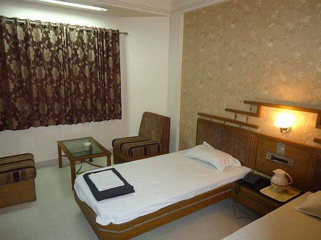 Skylark Hotel, Akola 5